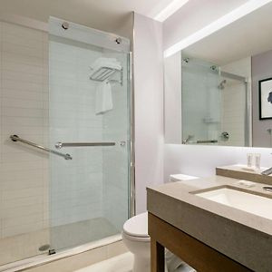 One-Bedroom King Suite
